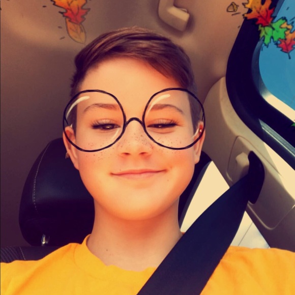 Meet your Posher, Olivia - Picture 1 of 1